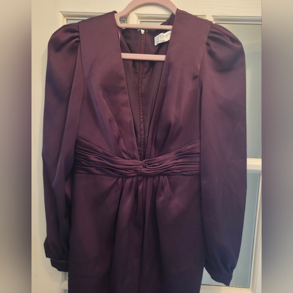 Mac Duggal Elegant Deep Purple/ Plum Plunge Neckline Satin Long Sleeve Jumpsuit - Picture 10 of 16